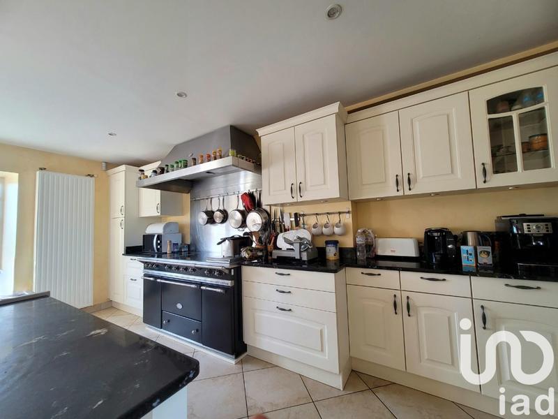 Maison - 400 m² - 9 pièces