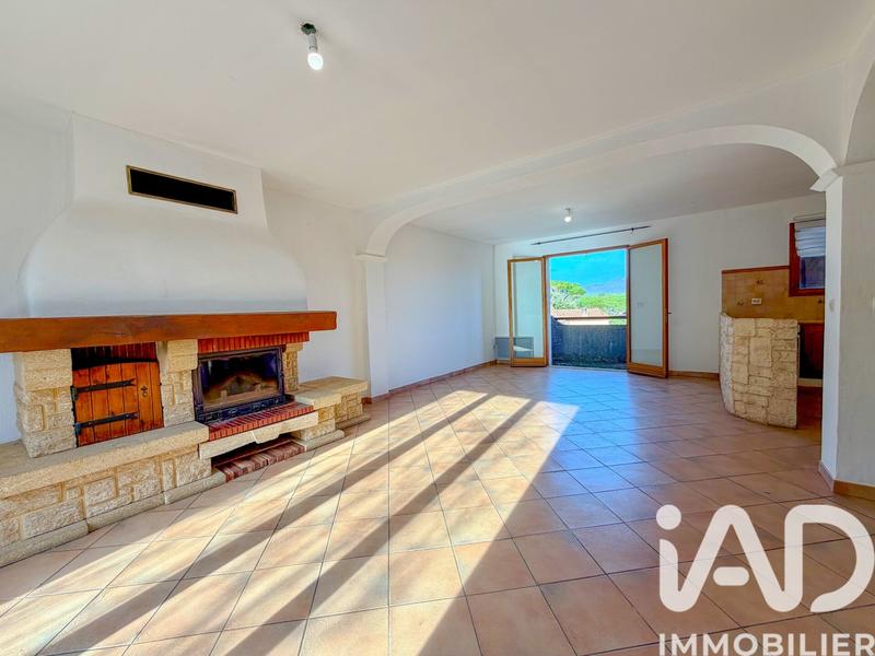 Maison - 94 m² - 4 pièces