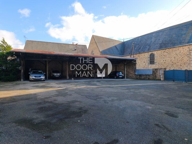 Propriété - 300 m² - 17 pièces