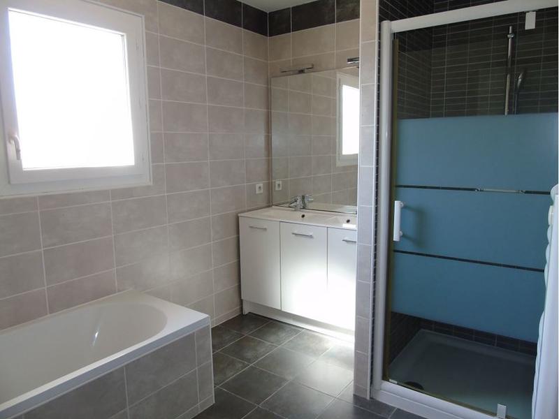 Maison traditionnelle - 90 m² - 4 pièces