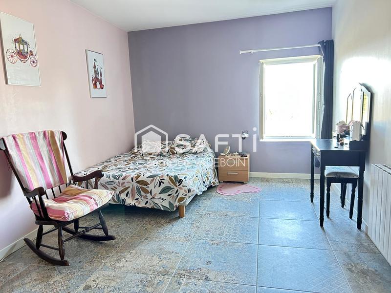 Maison - 200 m² - 5 pièces