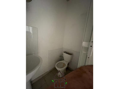 Local commercial - 22 m² - 1 pièce