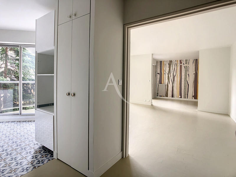 Appartement - 95 m² - 5 pièces