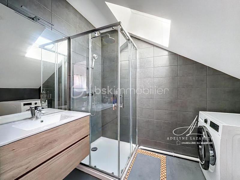 Appartement - 90 m² - 5 pièces