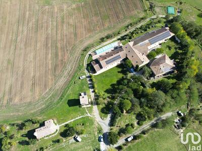 Local commercial - 1 828 m²