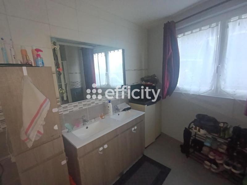 Maison - 233 m² - 6 pièces