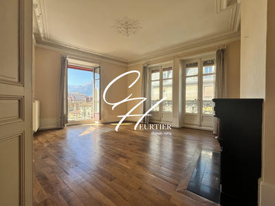 Appartement - 142 m² - 6 pièces