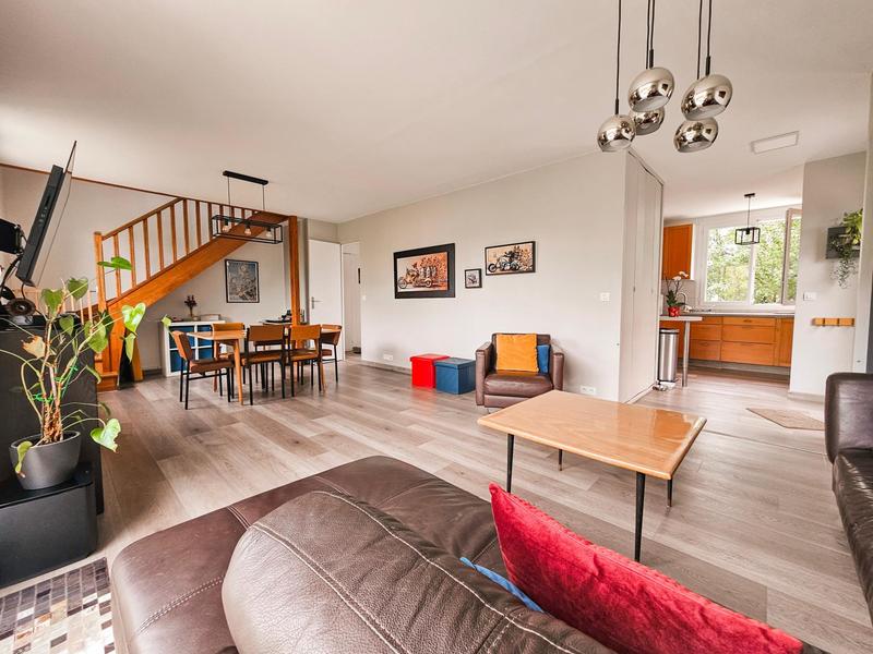 Maison - 90 m² - 6 pièces