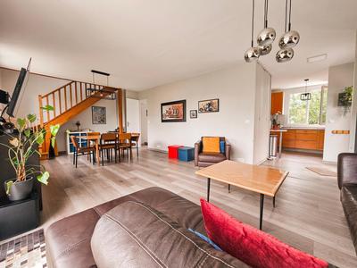 Maison - 90 m² - 6 pièces