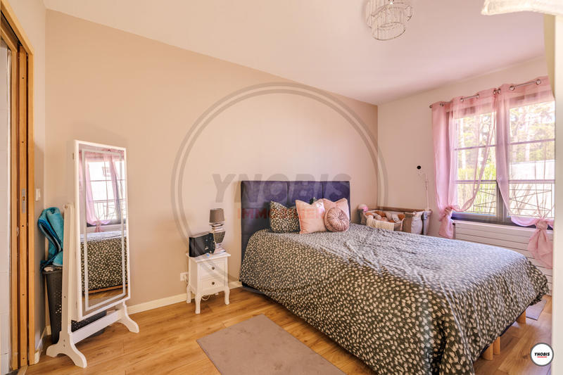 Maison - 187 m² - 7 pièces