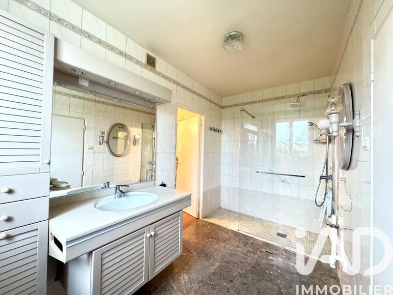 Maison - 130 m² - 7 pièces