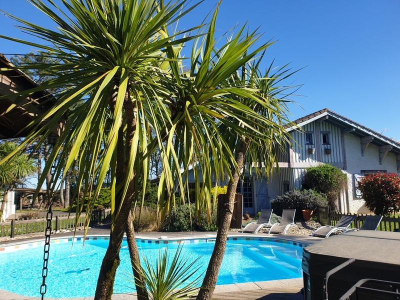 Maison - 186 m² - 8 pièces