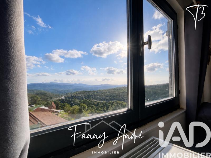 Maison - 92 m² - 5 pièces