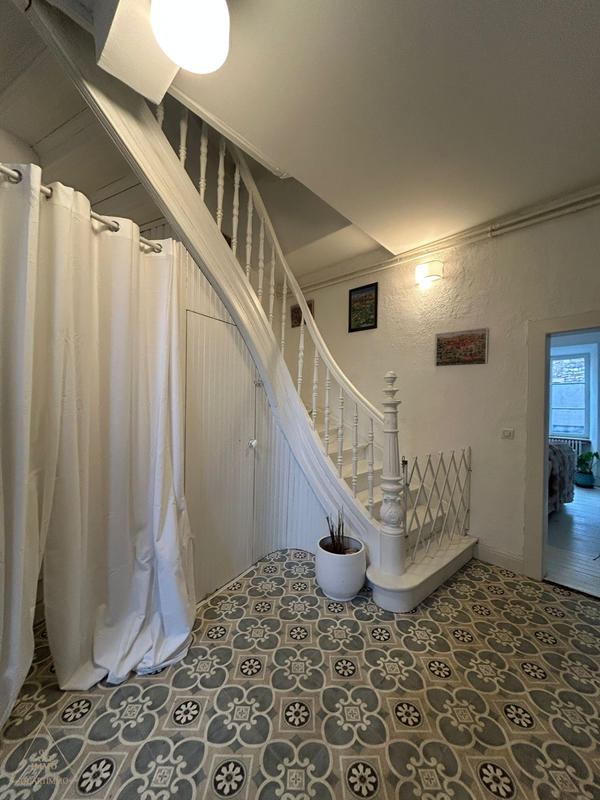 Appartement - 167 m² - 5 pièces