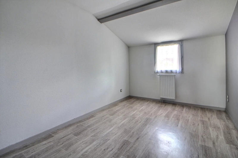Maison - 99 m² - 4 pièces
