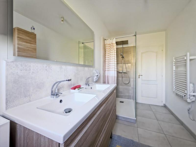 Pavillon - 129 m² - 7 pièces