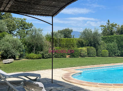 Maison - 223 m² - 8 pièces