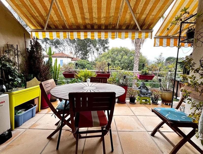 Appartement - 80 m² - 2 pièces