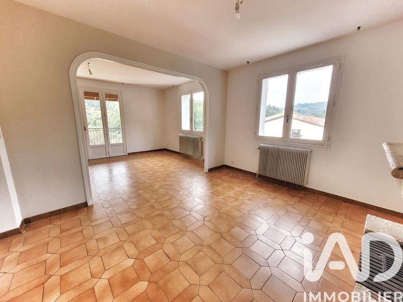 Maison - 141 m² - 7 pièces
