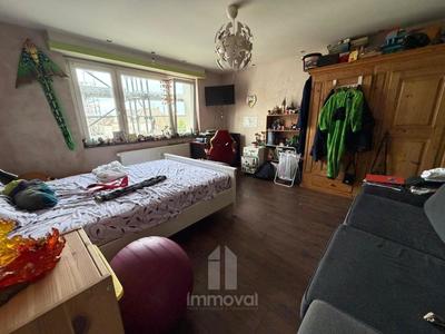 Appartement - 93 m² - 3 pièces