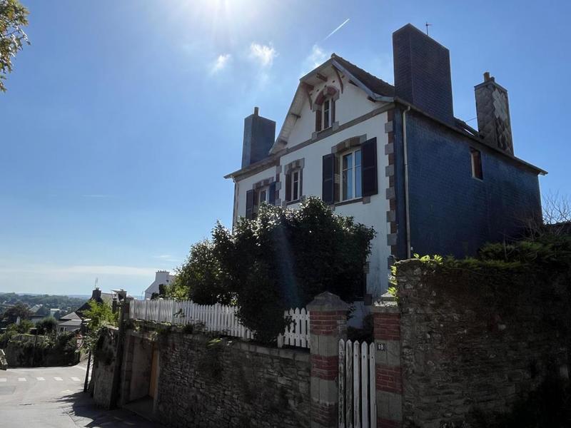 Maison - 134 m² - 7 pièces