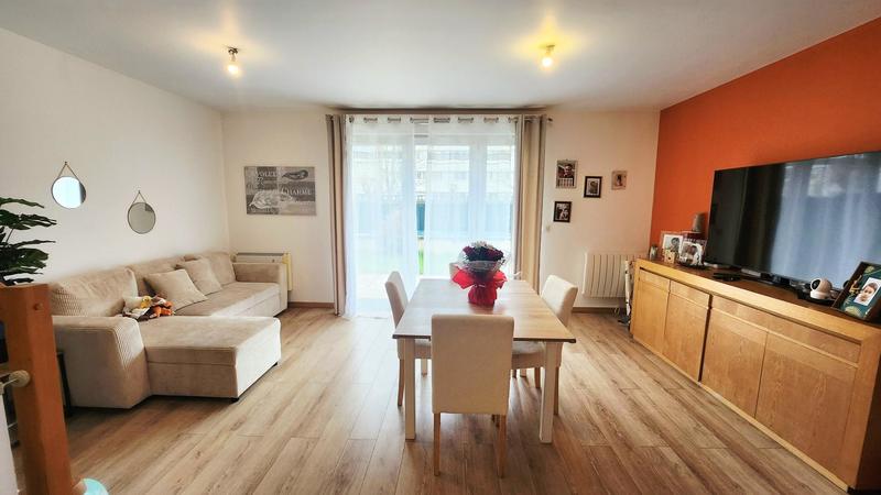 Maison - 94 m² - 5 pièces