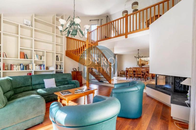 Maison - 153 m² - 7 pièces