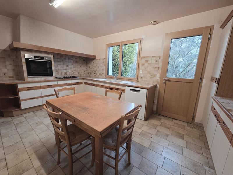 Maison - 153 m² - 8 pièces
