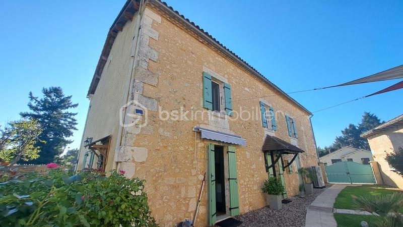 Maison chambre d'hôtes - 340 m² - 8 pièces