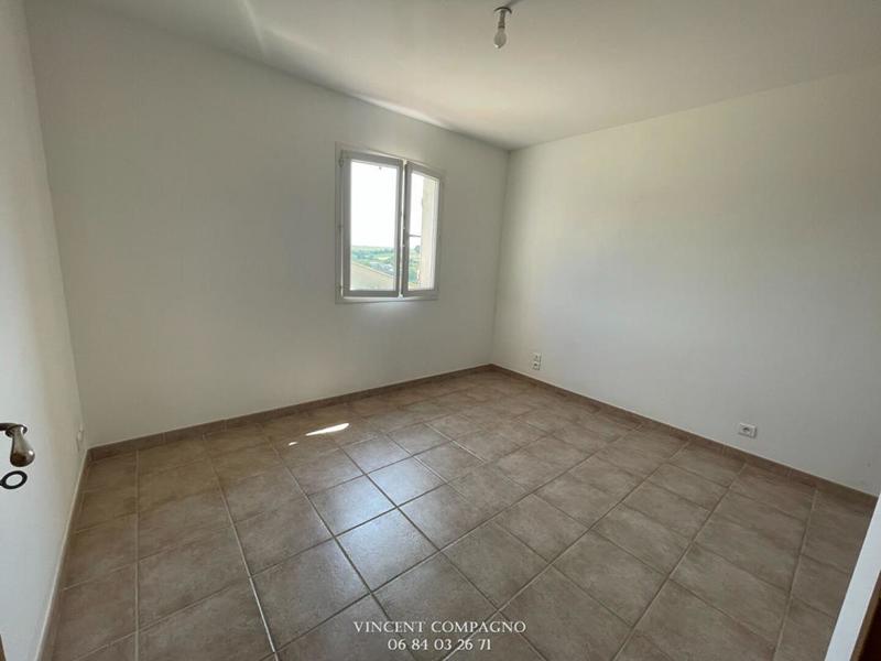 Maison - 220 m² - 6 pièces