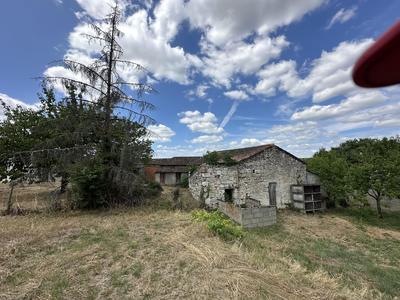 Corps de ferme - 378 m² - 5 pièces