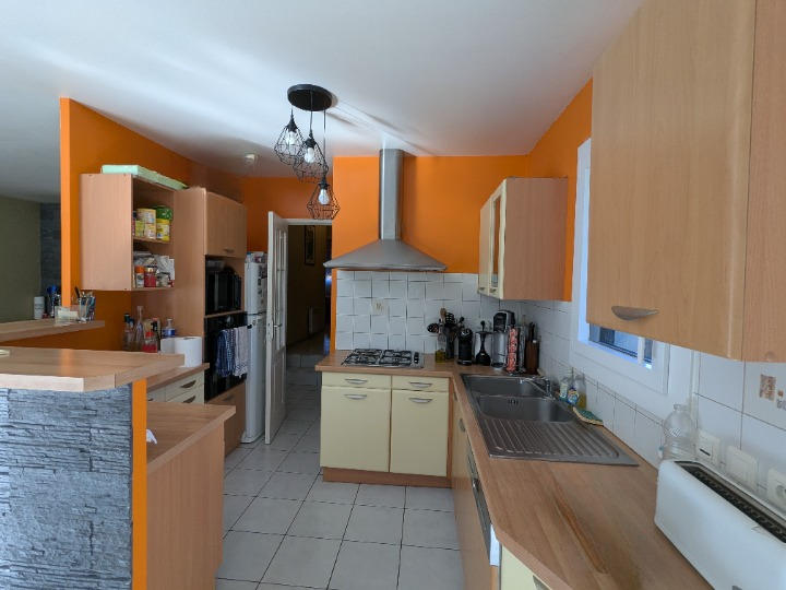 Maison - 90 m² - 4 pièces