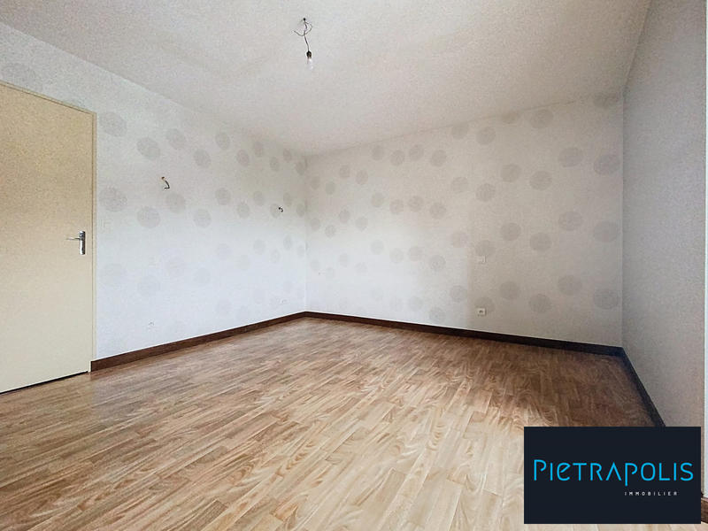 Maison - 200 m² - 8 pièces