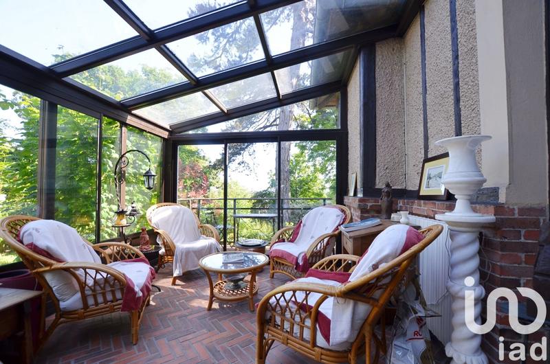 Maison - 180 m² - 8 pièces