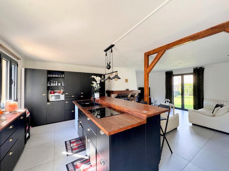 Maison - 102 m² - 5 pièces