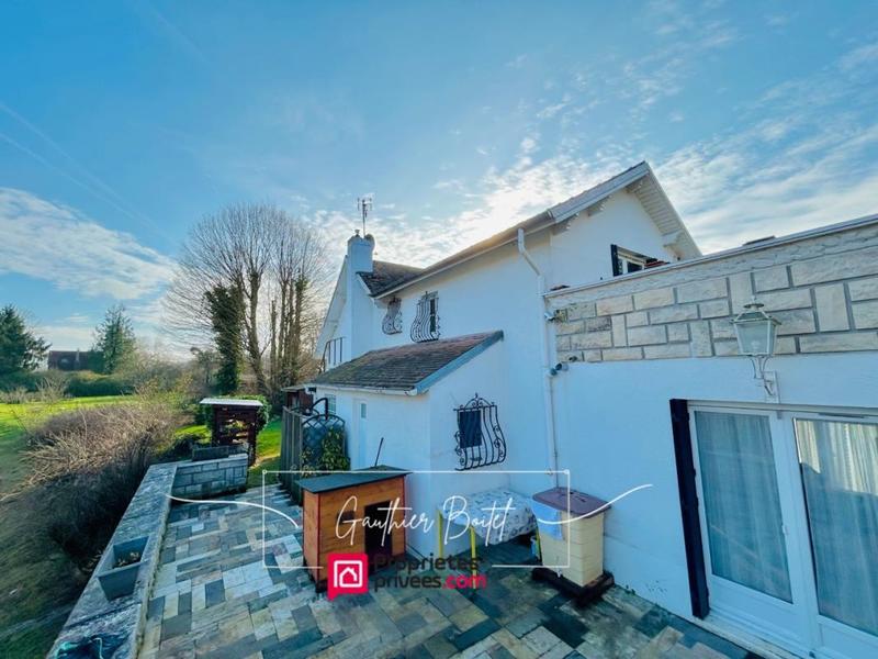 Maison - 95 m² - 4 pièces