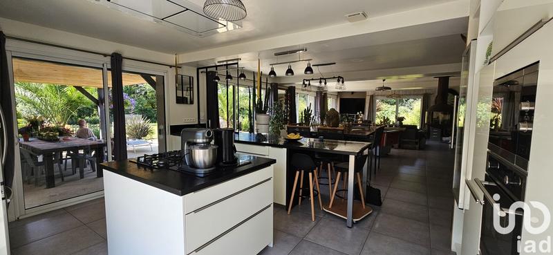 Maison - 183 m² - 5 pièces