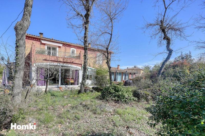 Villa - 324 m² - 8 pièces