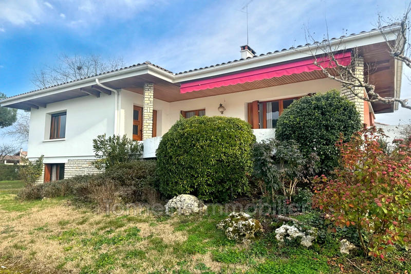 Maison - 3 370 m² - 5 pièces
