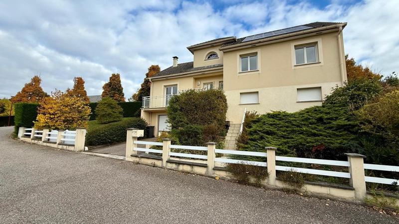 Maison - 197 m² - 8 pièces