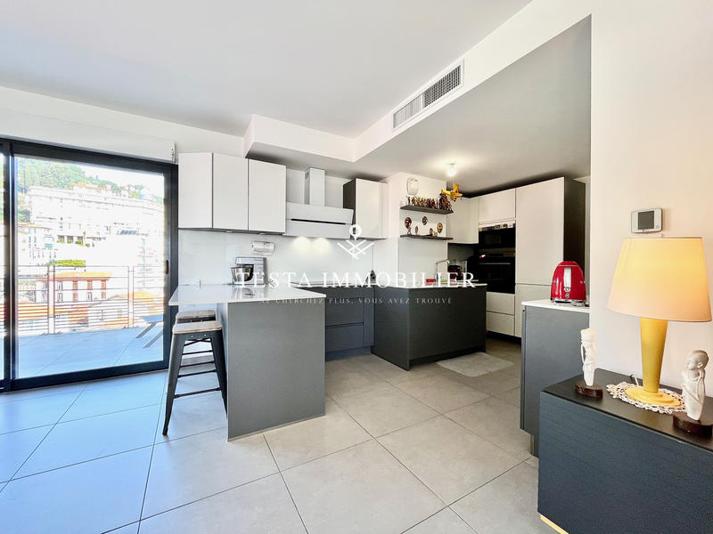 Appartement - 102 m² - 4 pièces