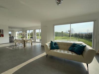 Villa - 183 m² - 5 pièces