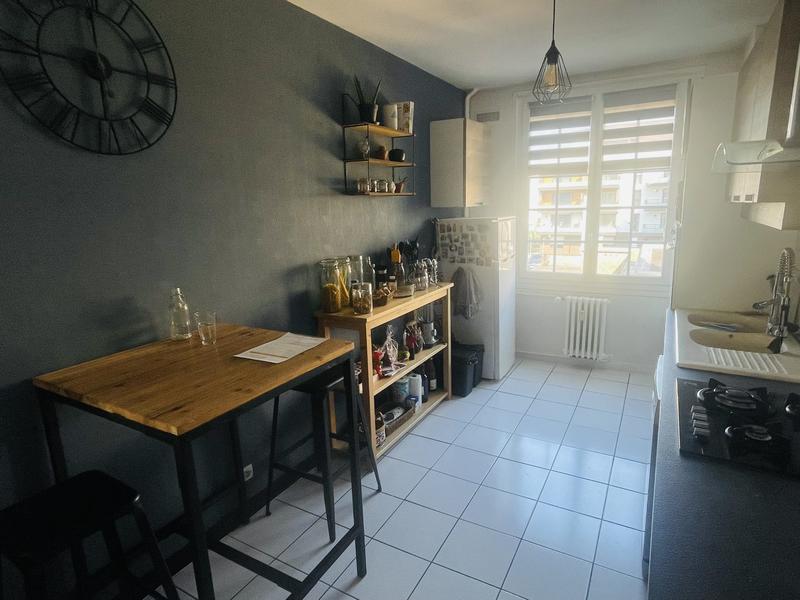Appartement - 75 m² - 3 pièces