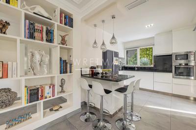 Maison - 200 m² - 6 pièces