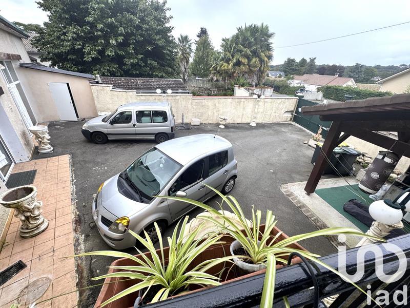 Maison - 181 m² - 7 pièces