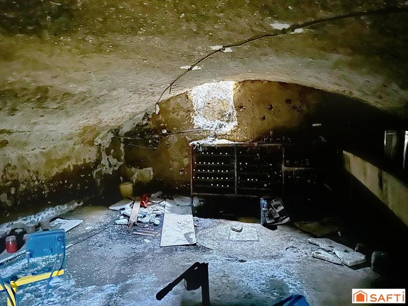 Maison - 248 m² - 8 pièces