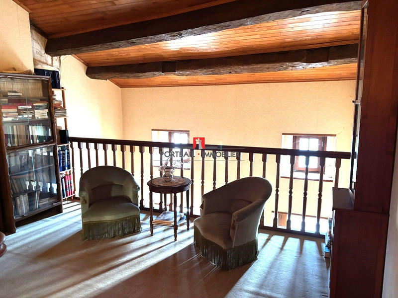 Maison - 137 m² - 6 pièces