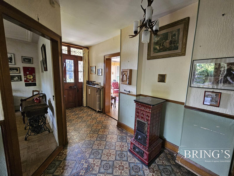 Maison - 234 m² - 8 pièces