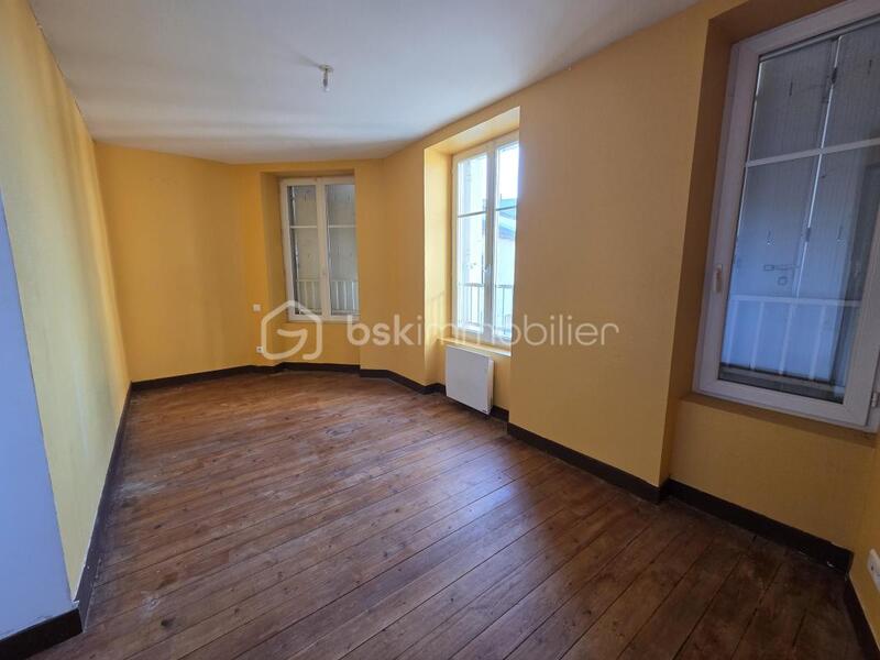 Appartement - 230 m² - 6 pièces