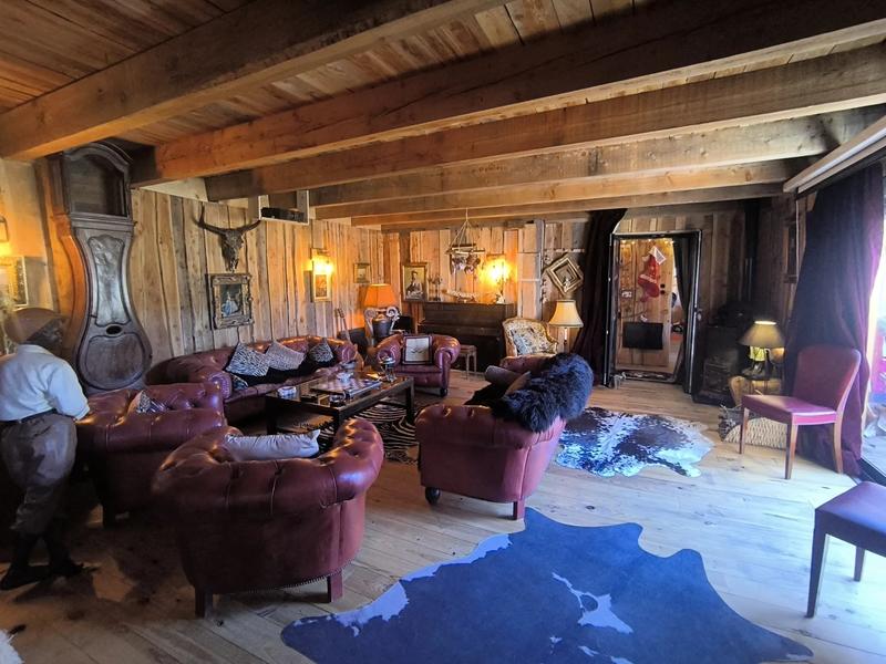 Maison - 350 m² - 10 pièces